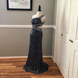 NEW BLUSH ALEXIA SZ 0 BLACK SILVER BEAD ONE SHOULDER FORMAL GOWN